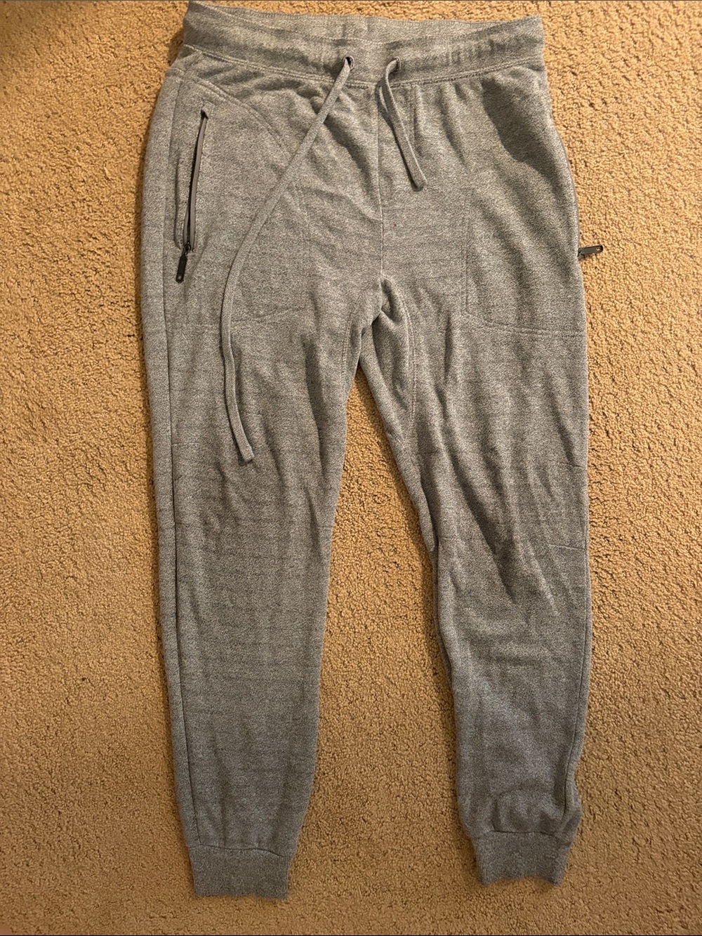 Reef Men's Light Gray Knit Joggers with Zipper Pockets